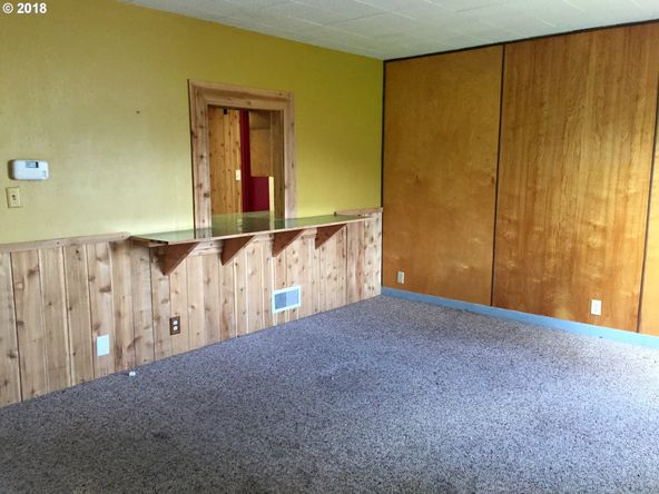 310 SE Pine St, Roseburg, OR 97470